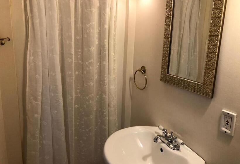 فندق William's Grant Inn Bed And Breakfast