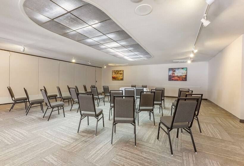 Windmill Suites Surprise, Ascend Hotel Collection