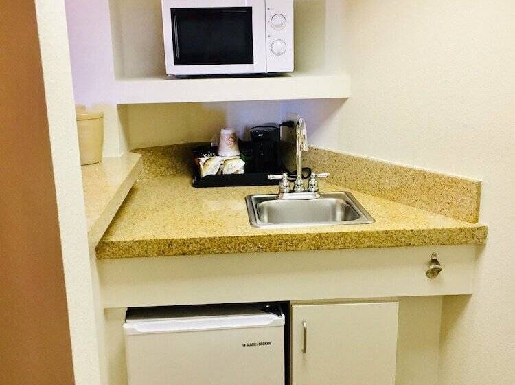 Windmill Suites Surprise, Ascend Hotel Collection