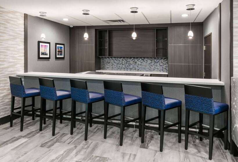 ホテル Wingate By Wyndham Dallas Love Field