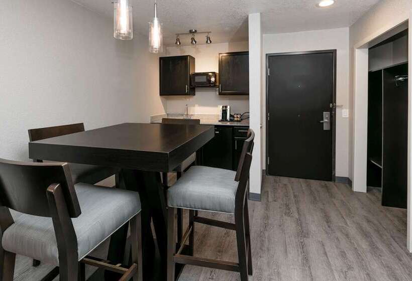 ホテル Wingate By Wyndham Dallas Love Field