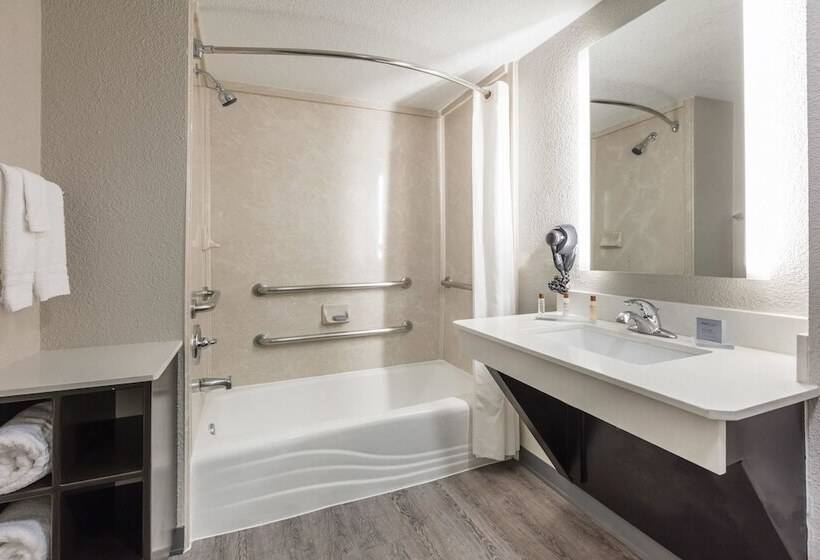 ホテル Wingate By Wyndham Dallas Love Field