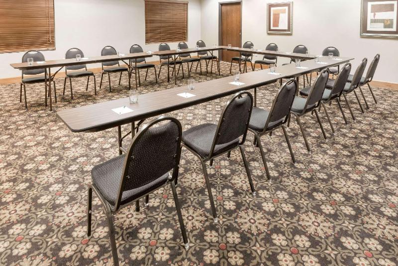 هتل Wingate By Wyndham Dfw / North Irving