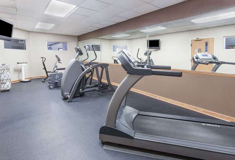هتل Wingate By Wyndham Joliet