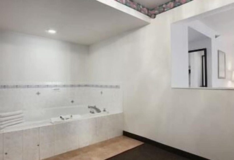 호텔 Wingate By Wyndham Joliet