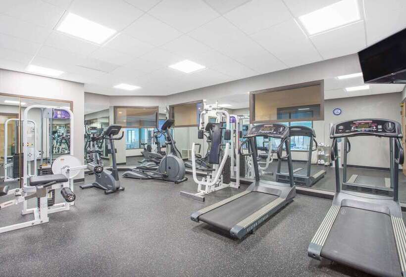 هتل Wingate By Wyndham Mechanicsburg