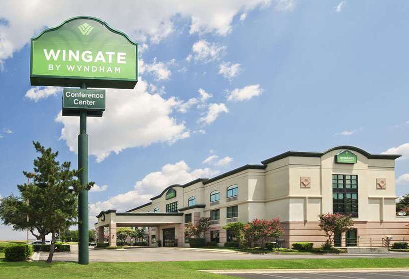 فندق Wingate By Wyndham And Williamson Conference Center