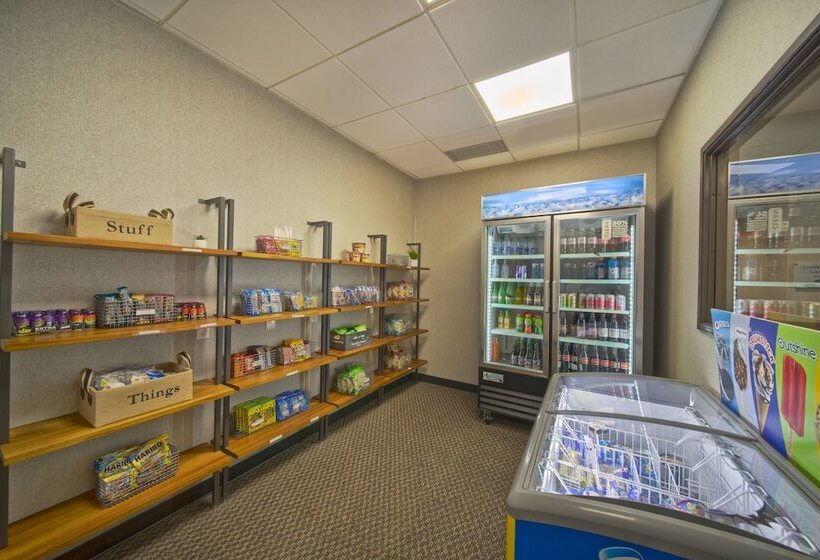 בית מלון כפרי Wingate By Wyndham And Williamson Conference Center