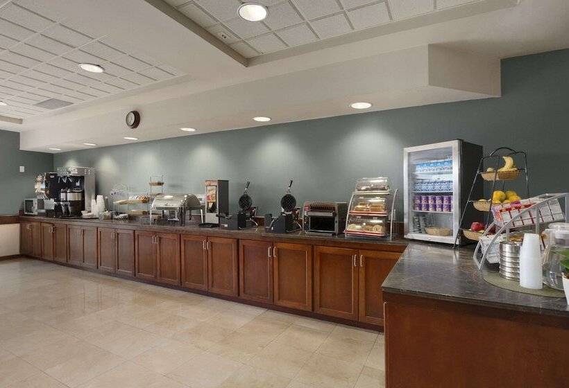 فندق Wingate By Wyndham And Williamson Conference Center