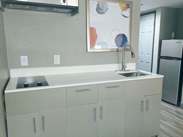 호텔 Wingate By Wyndham Sulphur Near Lake Charles