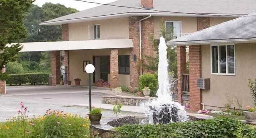 فندق Winnapaug Inn