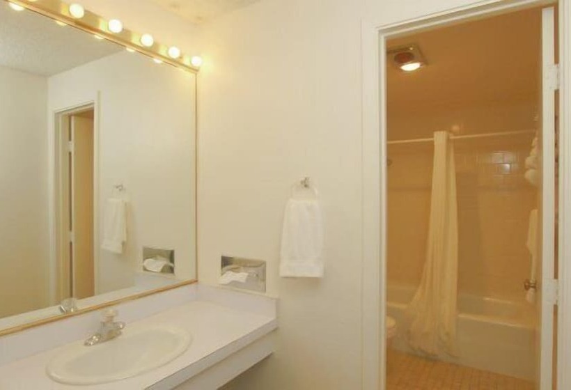 בית מלון כפרי Winners Inn Casino