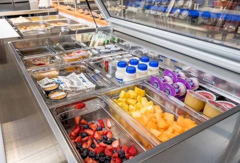 فندق Wood River Inn & Suite