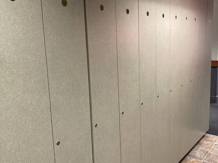 فندق Wood River Inn & Suite