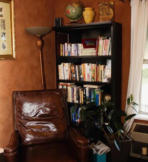 فندق Woodstock Inn Bed & Breakfast