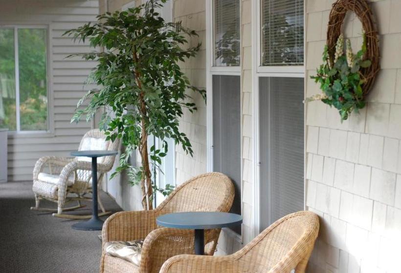 فندق Wrens Nest Village Inn