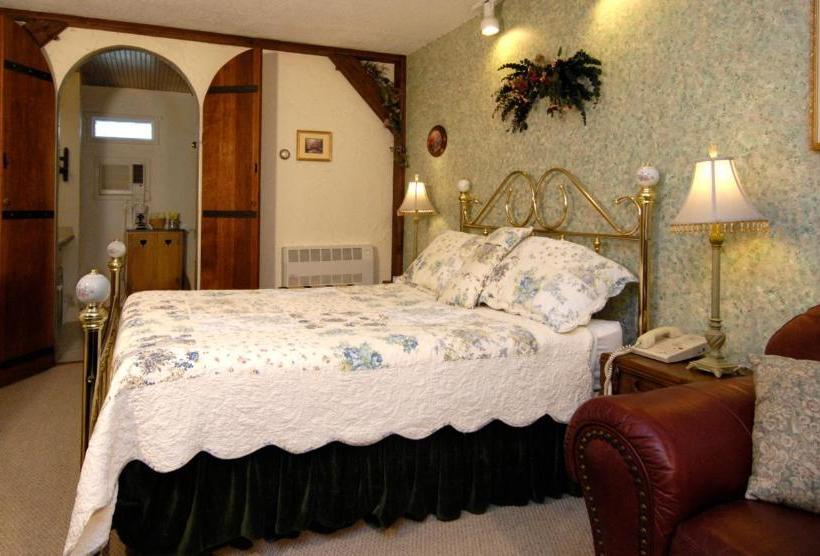 فندق Wrens Nest Village Inn