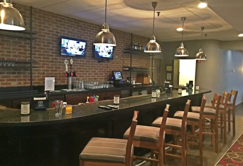 호텔 Wyndham Garden Inn Pittsburgh Airport