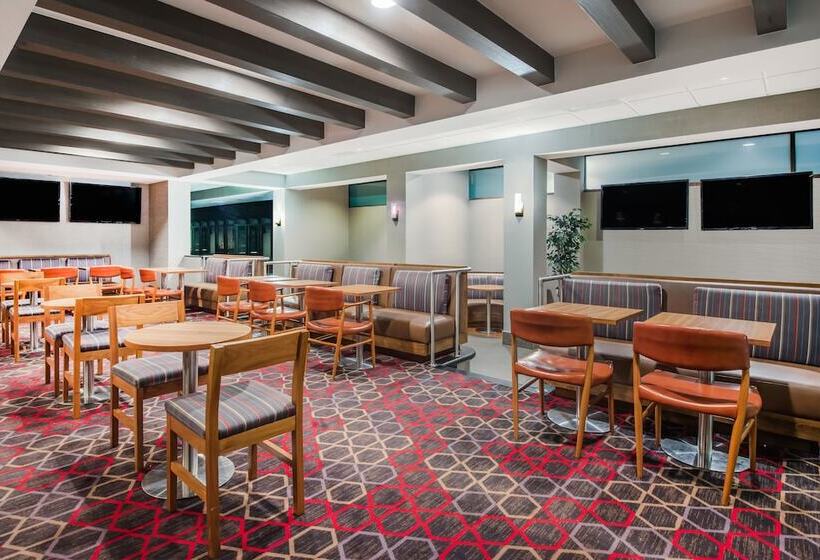 호텔 Wyndham Garden Inn Pittsburgh Airport