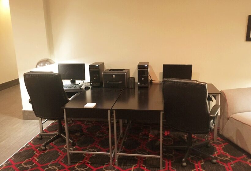 호텔 Wyndham Garden Inn Pittsburgh Airport