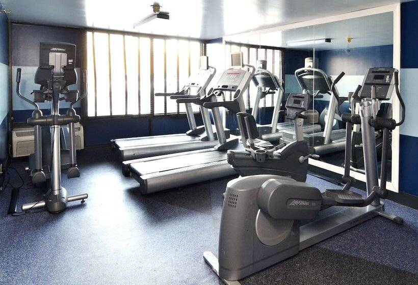 호텔 Wyndham Garden Inn Pittsburgh Airport