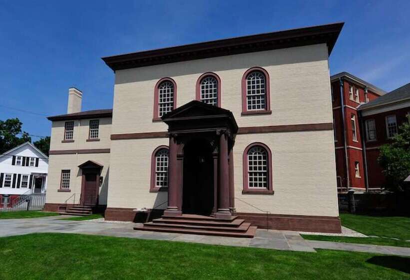 酒店 Yankee Peddler Inn