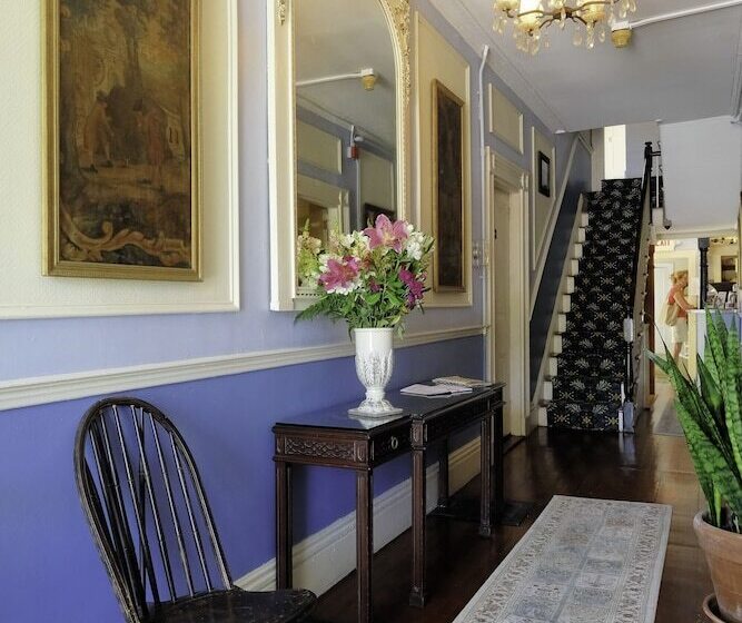 酒店 Yankee Peddler Inn