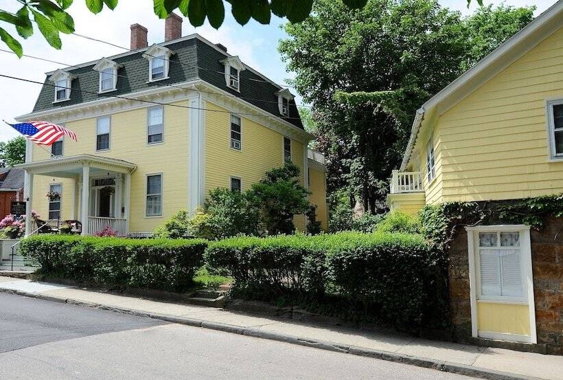 酒店 Yankee Peddler Inn