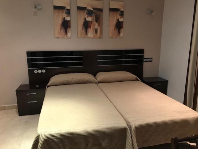 ホテル Hostal Zurich