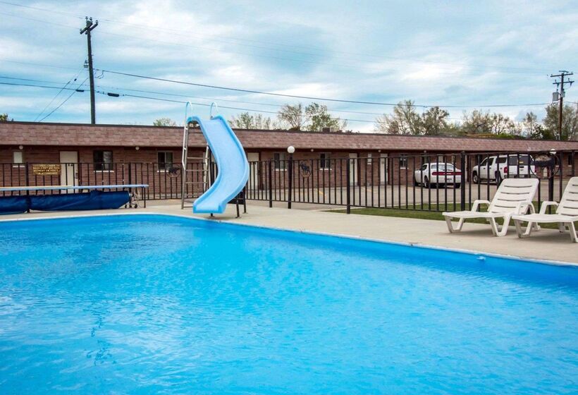 فندق على الطريق Rodeway Inn