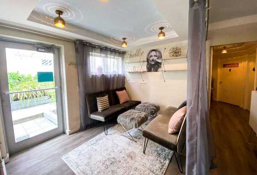 מוטל Winterset A North Beach Village Resort