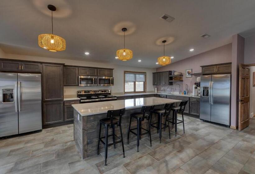 فندق Lewis & Clark Resort