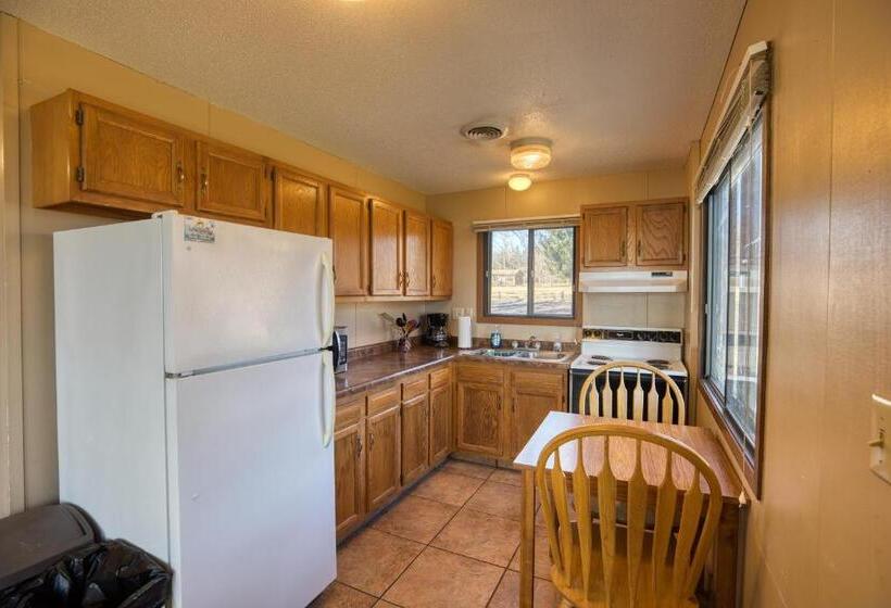 فندق Lewis & Clark Resort