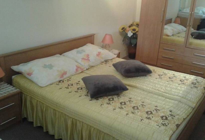 Apartment Marija Selce / One Bedroom A1