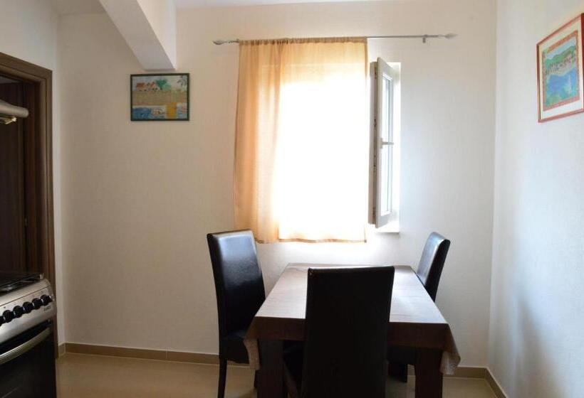 Apartments Ante 1306