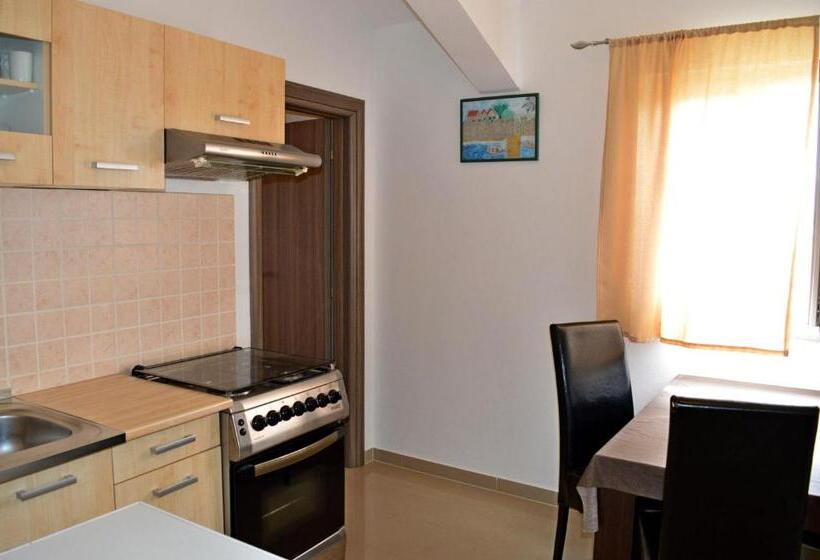 Apartments Ante 1306