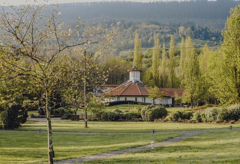 Amalurra Ecohotel & Retreat Center