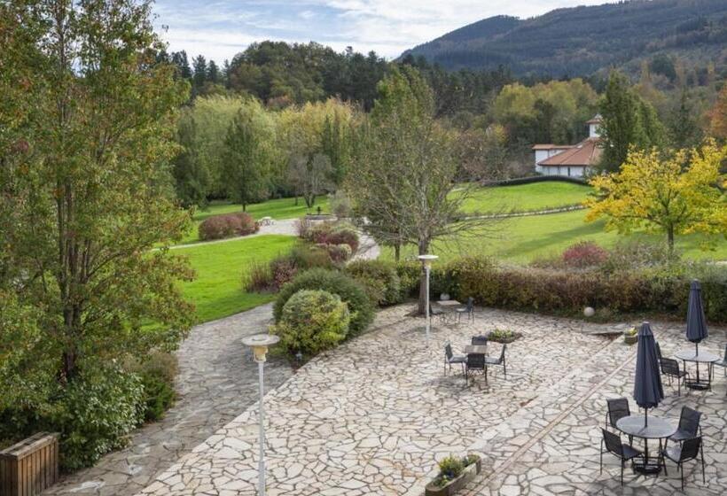 Amalurra Ecohotel & Retreat Center