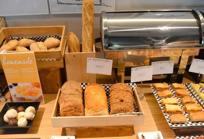 Aparthotel Atenea Valles