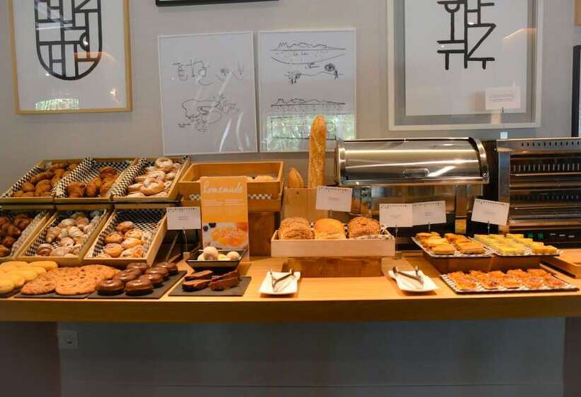 Aparthotel Atenea Valles