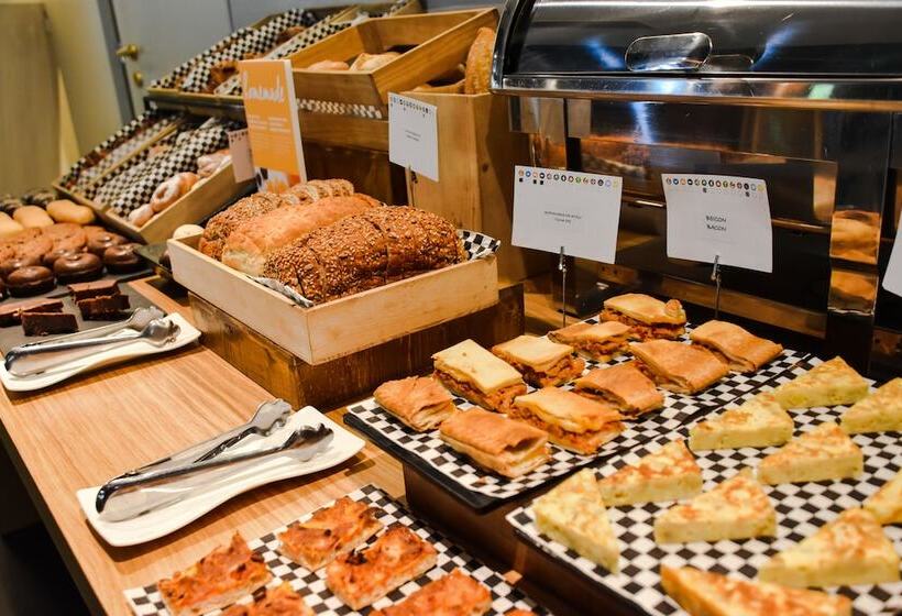 Aparthotel Atenea Valles