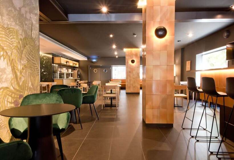 Aparthotel Atenea Valles