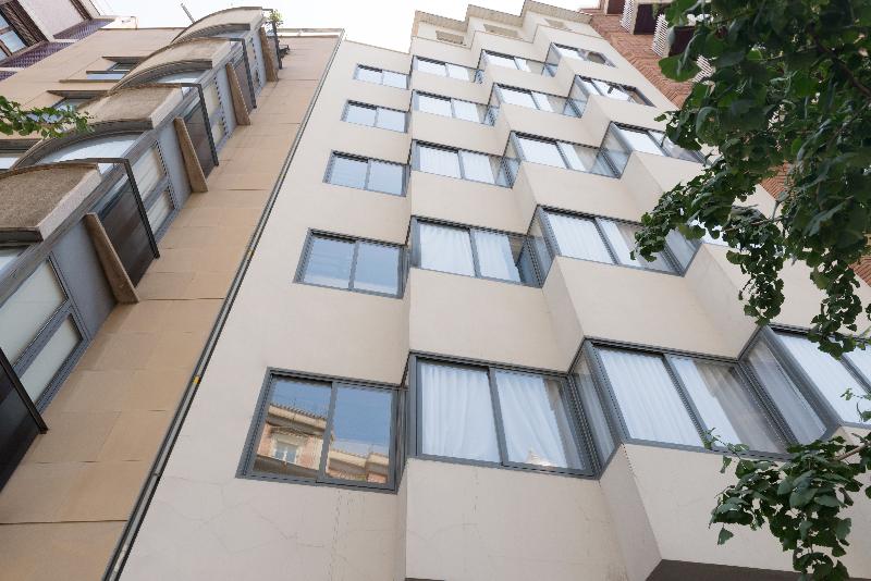 Senator Barcelona Apartments