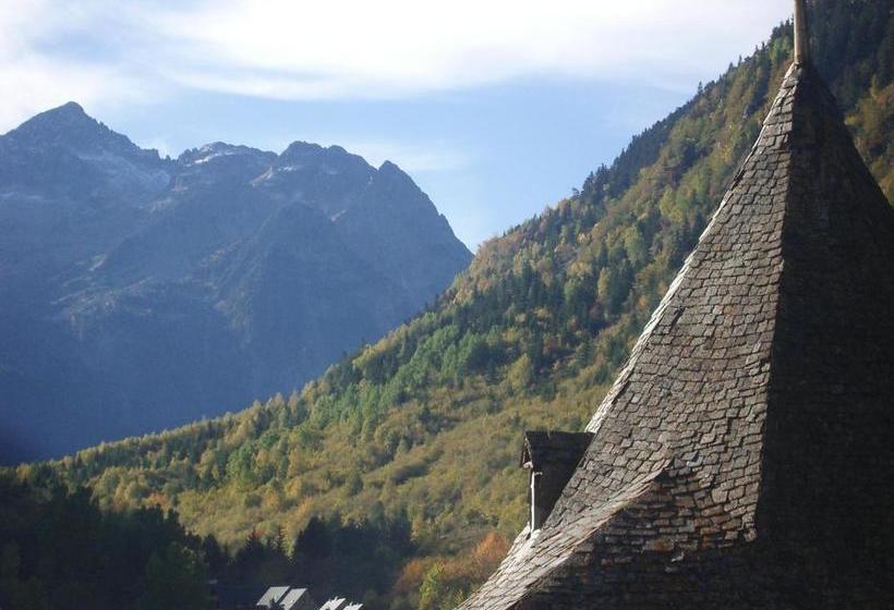 Apartamentos Deth Camin Reiau