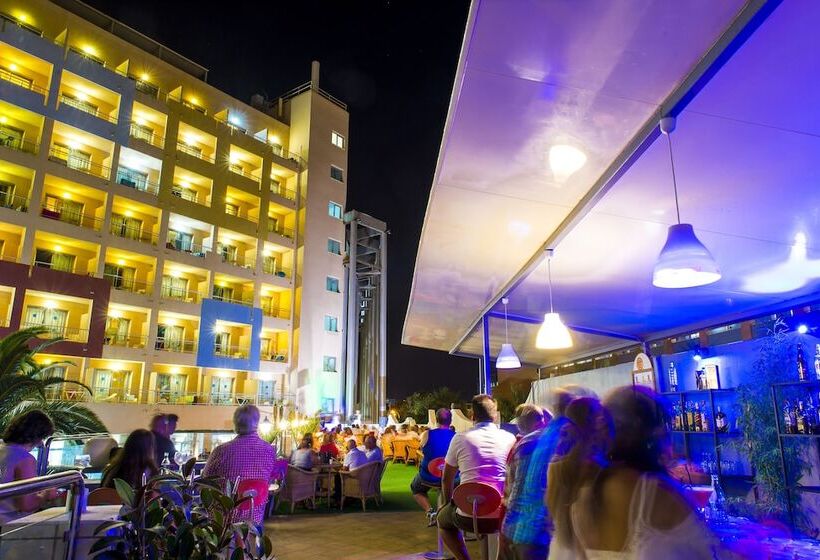 Apartamentos Mar y Golf