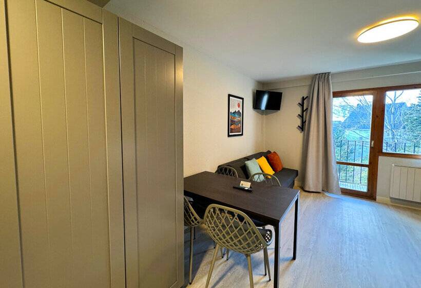 Apartamentos Midi 3000