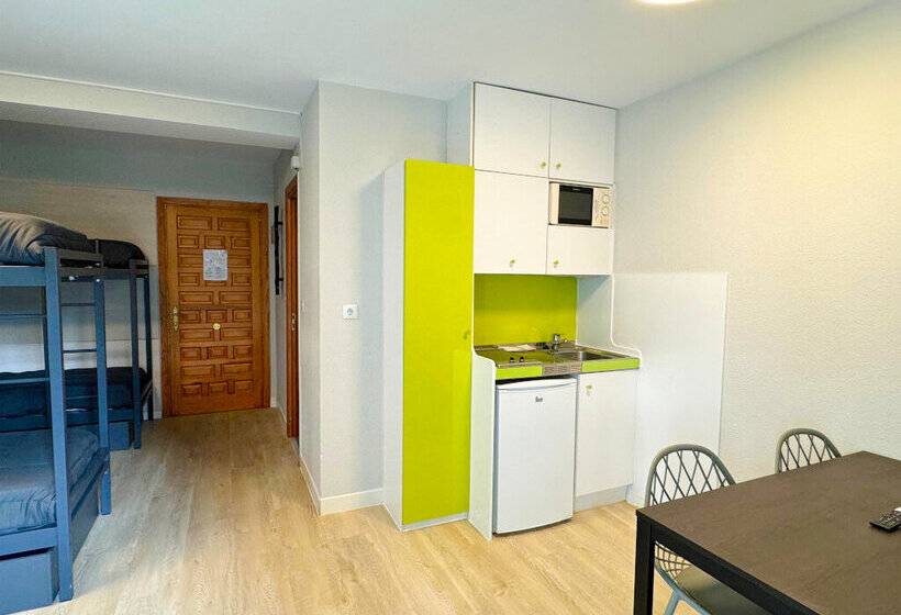 Apartamentos Midi 3000