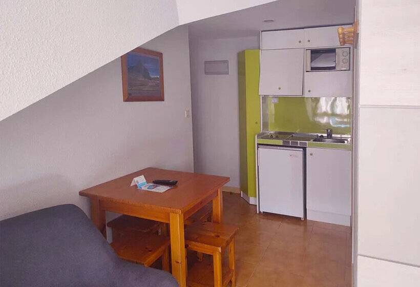 Apartamentos Midi 3000