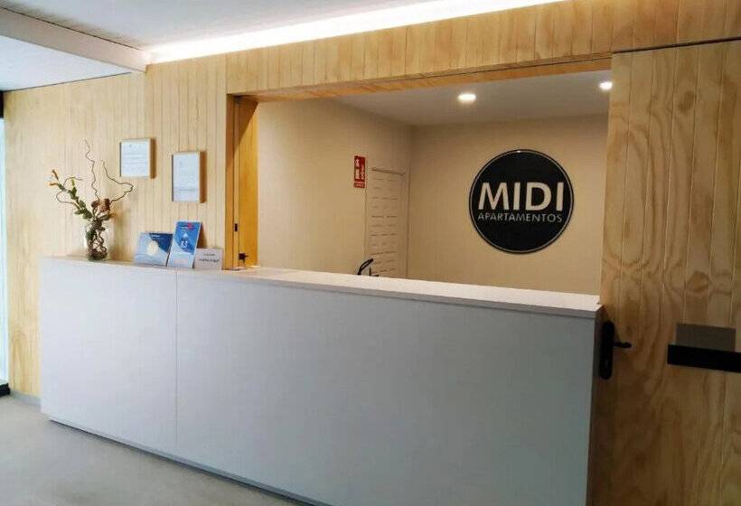 Apartamentos Midi 3000