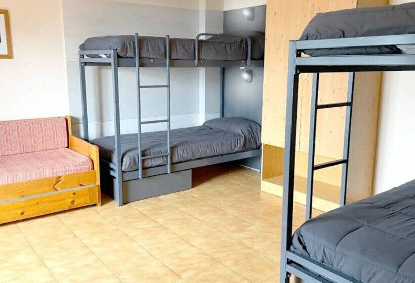 Apartamentos Midi 3000